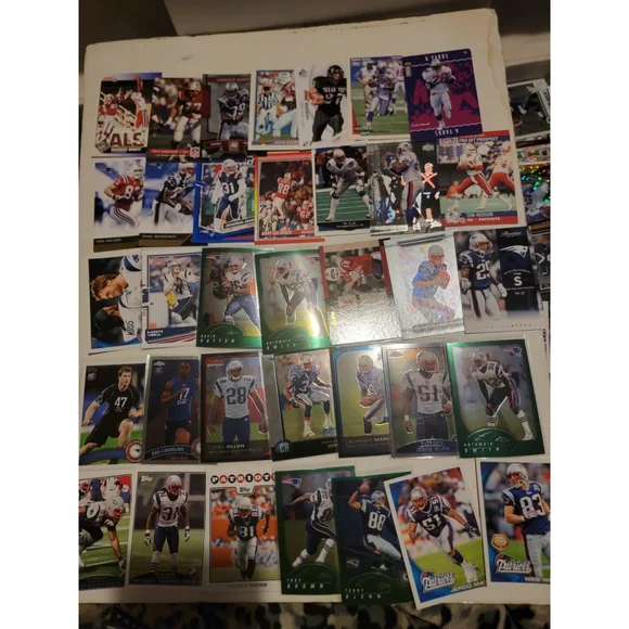 365+ Large Lot NFL Trading Cards Vintage Modern Inserts Rcs New England Patriots